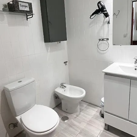 En Capital Centrico Con Garaje Roberto Apartamento